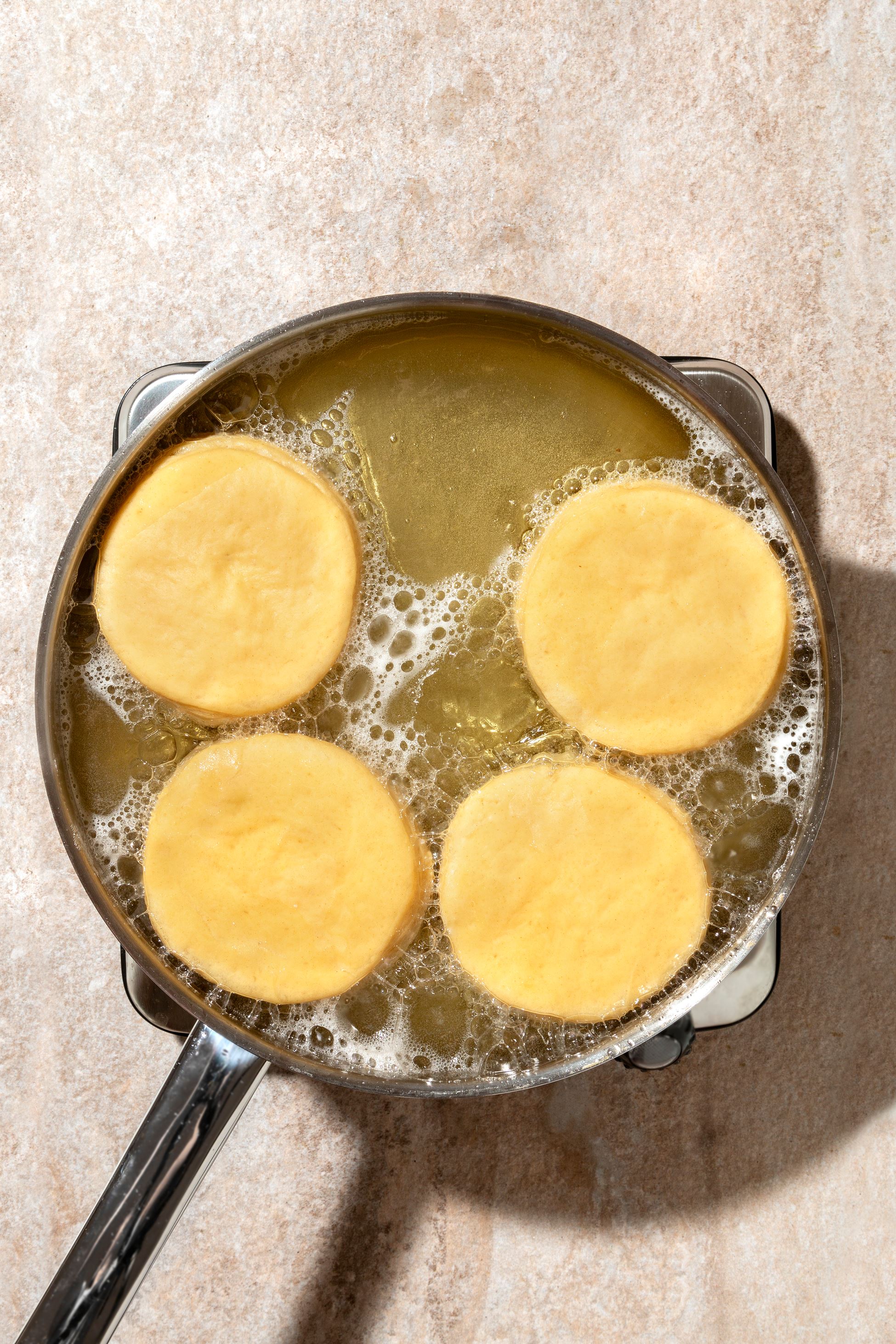 Food-being-deep-fried